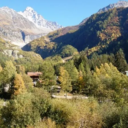 Sainte-foy-l'argentiere Sleeps 5 아파트